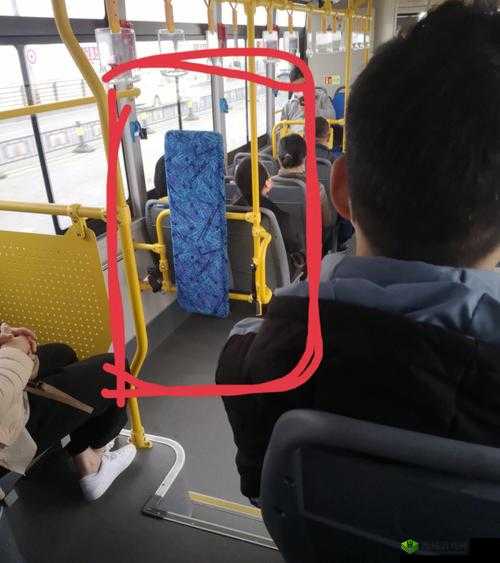 公交强弄高 C:不可言说的刺激经历