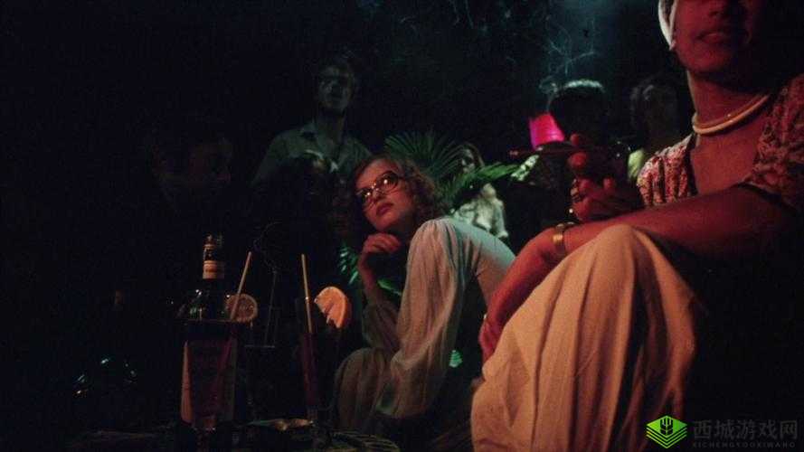 丰满妽妽用身体极致满足我的震撼电影故事