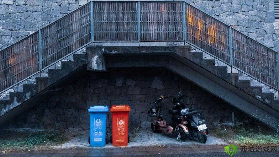 美国男人和女人睡觉修车站推存涩青 App 的测无毒的视频:探索神秘世界的必备工具