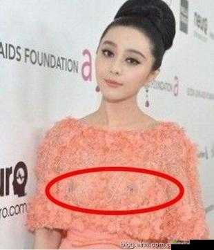 美女露 100%奶头:视觉冲击与道德边界的争议