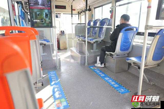 公交车 C 到高 C 之路线特色与乘客体验分享