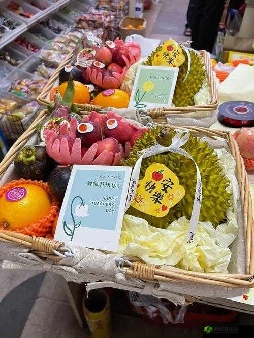 草莓樱桃西瓜榴莲通用包装盒:打造精美水果包装新体验