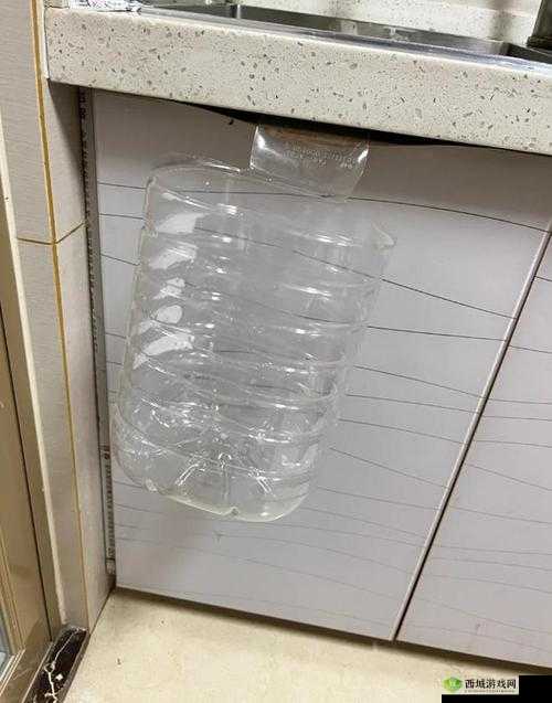 空水桶的多重魅力，从日常生活到虚拟世界的奇妙应用