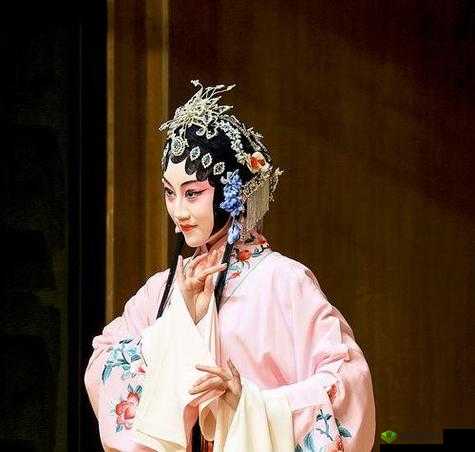 崔莺莺的叱户 要出来了:元代杂剧的经典爱情故事