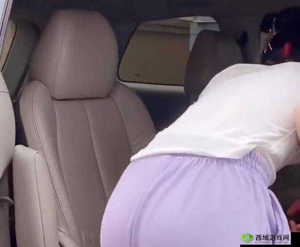 偷拍他人私密行为:妇女撒尿被拍的恶劣行径