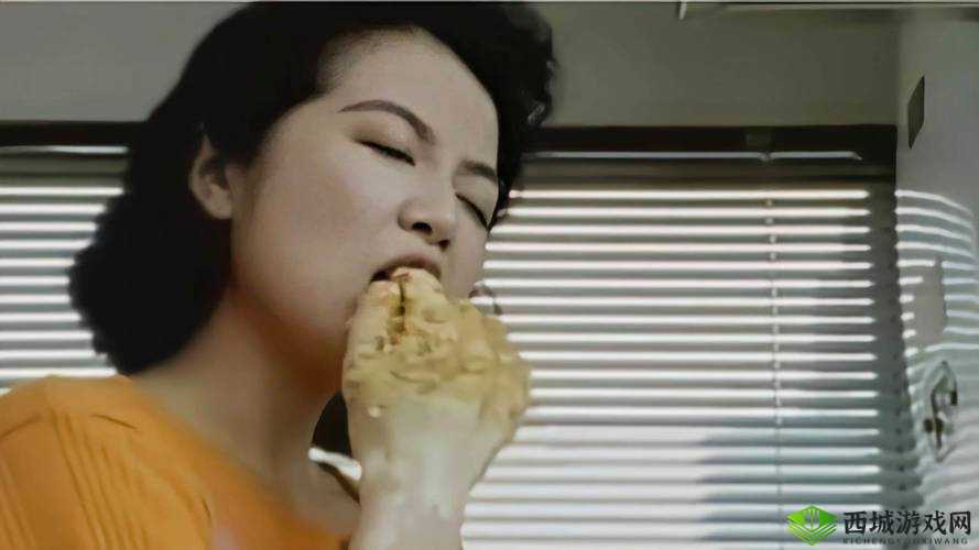 内射老妇:违背伦理的禁忌之爱