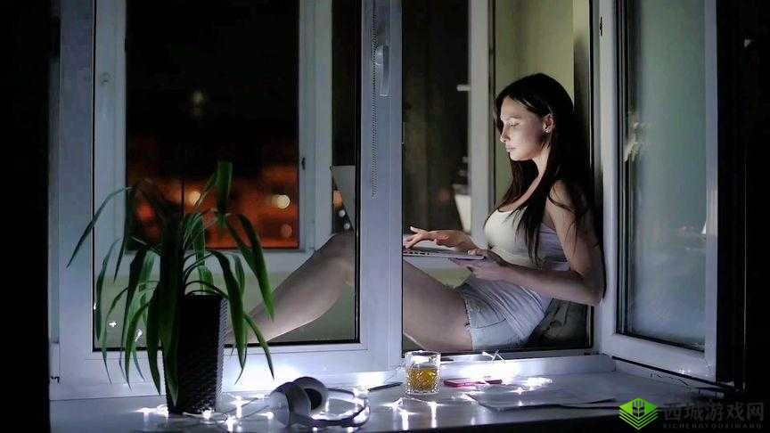 我在爱在深夜截取了一段小视频:这是一段意义非凡的视频记录