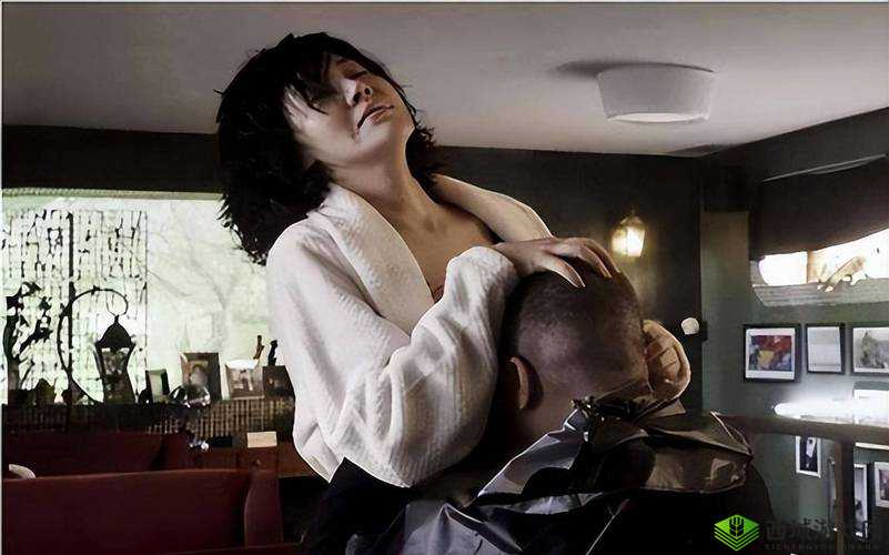 美女激情草逼之极致演绎:震撼视觉与感官的狂野篇章