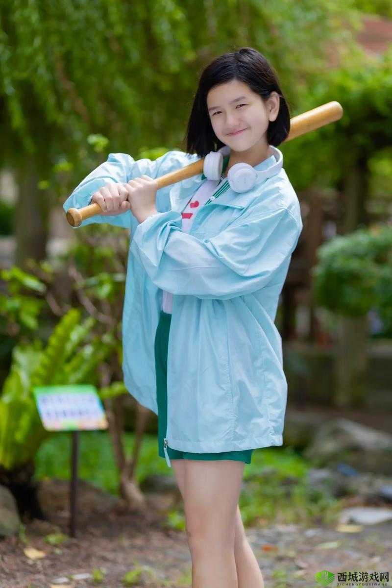 夏晴子苏语棠:两位青春活力美少女的精彩故事