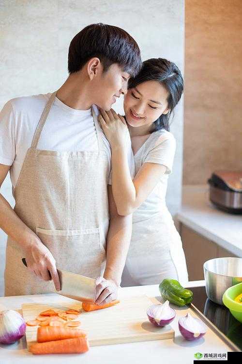 厨房双人模式:携手烹饪美味共享温馨时光