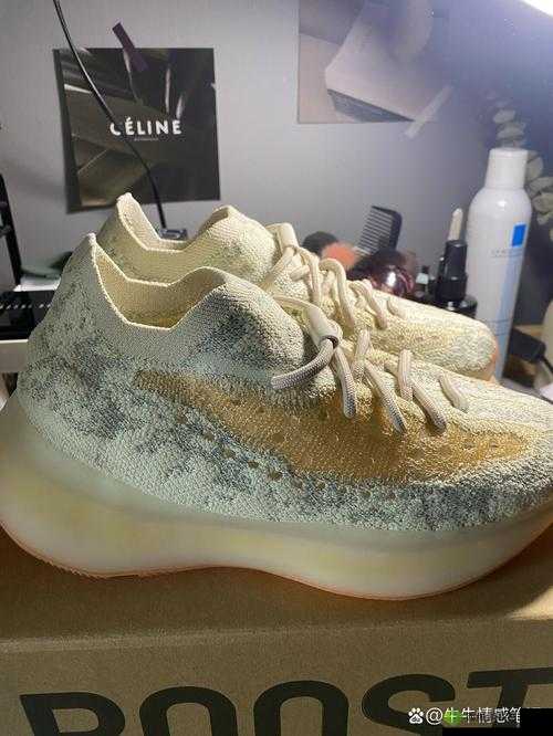 Yeezy380 蜜桃粉与白色:时尚潮流引领者的独特魅力展现