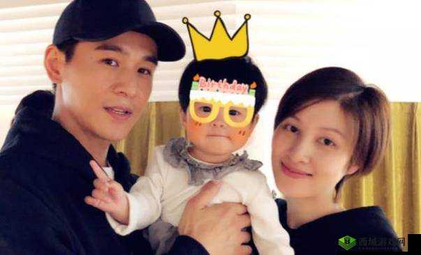 王丽坤一家四口温馨同框，他们的幸福生活有何精彩故事？