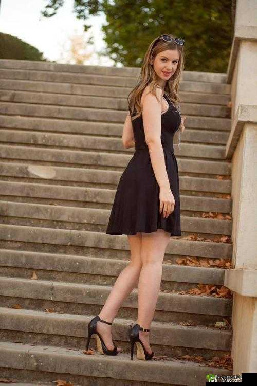 为什么人们喜欢欣赏美女胴体欣赏 piCs?