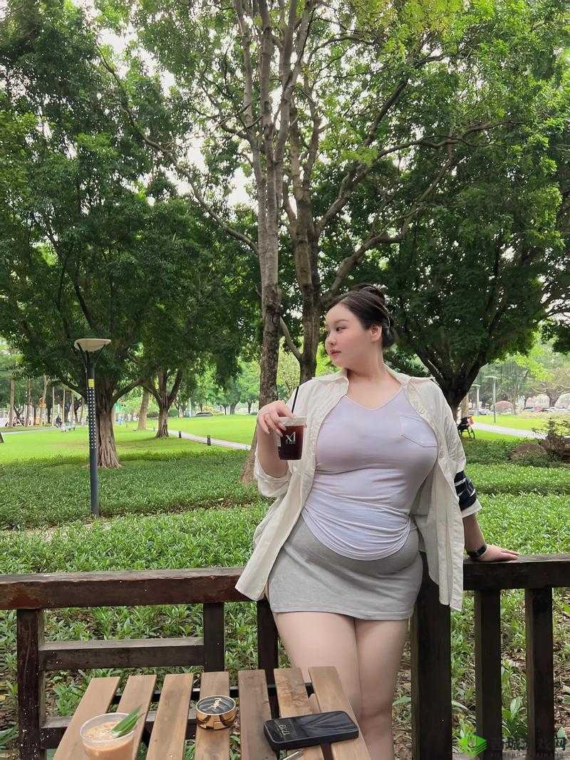 特巨大号肥女 BBwBBwBBwBBw 的身材为何如此引人注目?