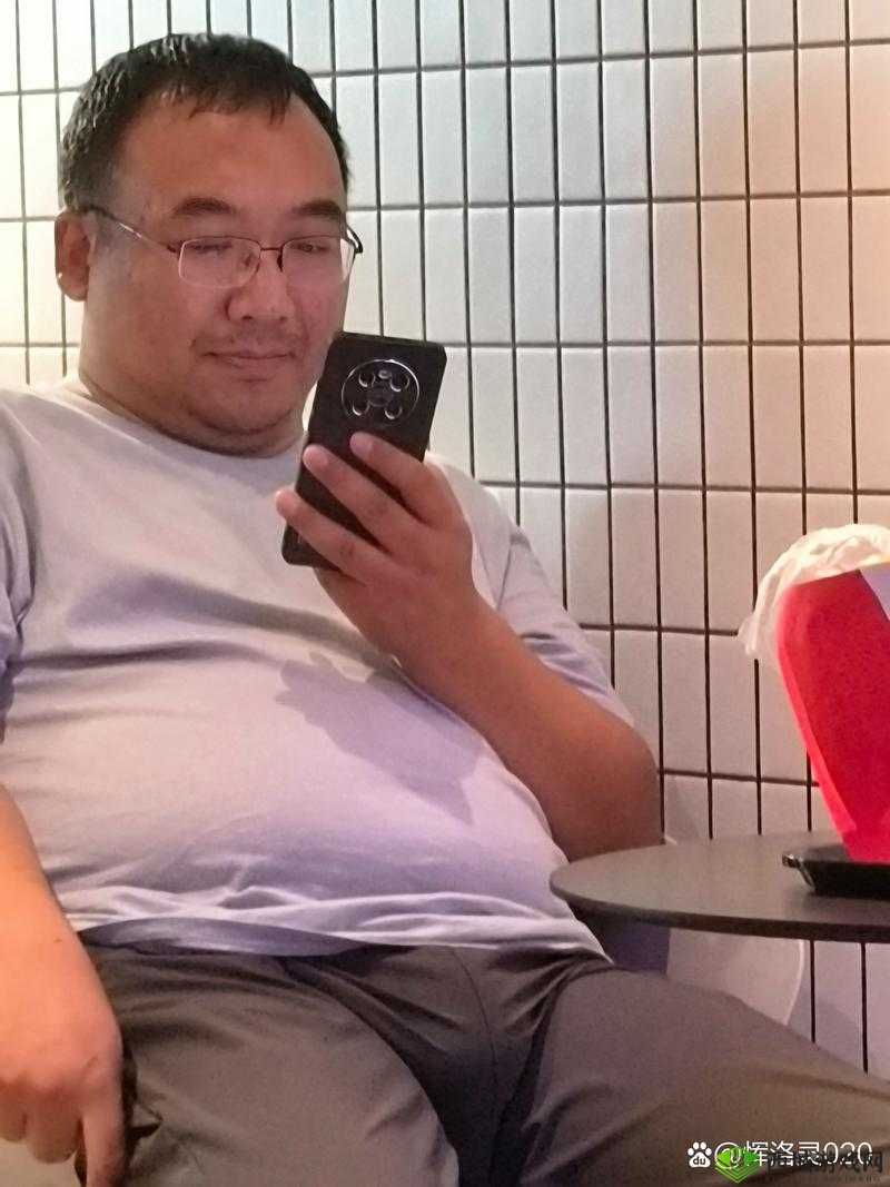 为什么越来越多的日本同志Gay 老头选择出柜?他们的生活是怎样的?