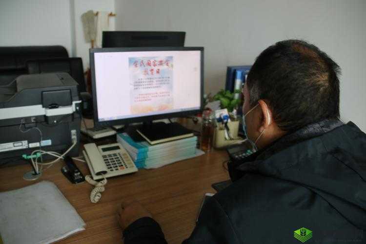 公交车上强伦人妻事件引发热议:社会道德与法律如何共同守护公共安全?