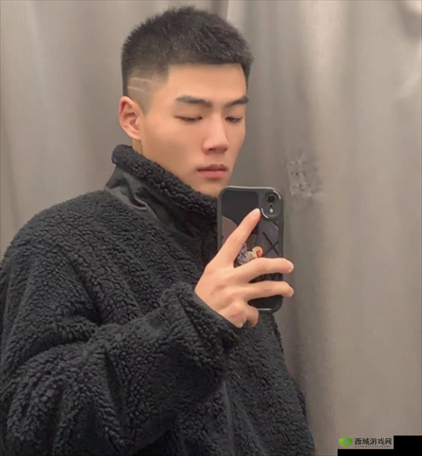 寸头挑战圣诞特别篇入口:揭秘2023年最火爆的节日发型挑战,你敢尝试吗?