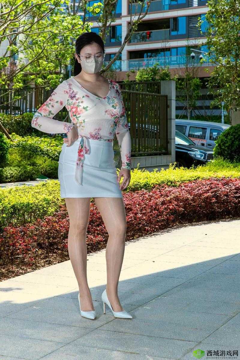 探索丰满美女BBV搡BBB搡的时尚魅力与流行趋势,揭秘当下最受欢迎的风格与搭配技巧