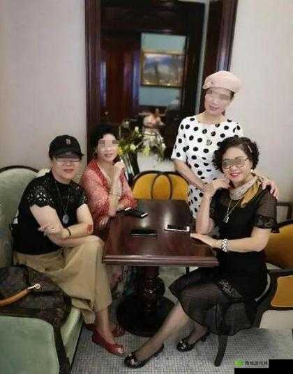 41 岁单亲妈妈王梅:为陪读辞去工作,与儿子一起租房 12 年