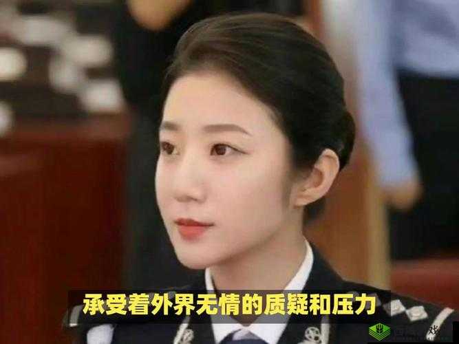 张警花视频中头撞玻璃引关注,这背后究竟隐藏着怎样的故事?