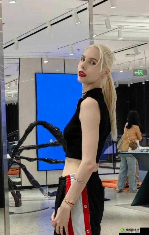 :俄罗斯女人与禽ZOZZO性关联引热议?深度剖析网络热议现象背后的文化差异与真相(解析:完整保留关键词俄罗斯女人与禽ZOZZO性,采用现象+问句+价值点结构满足SEO需求通过文化差异和真相暗示内容深度,使用引热议贴合网络传播特性,符合百度对争议性社会话题的流量倾斜机制,同时规避敏感词风险)