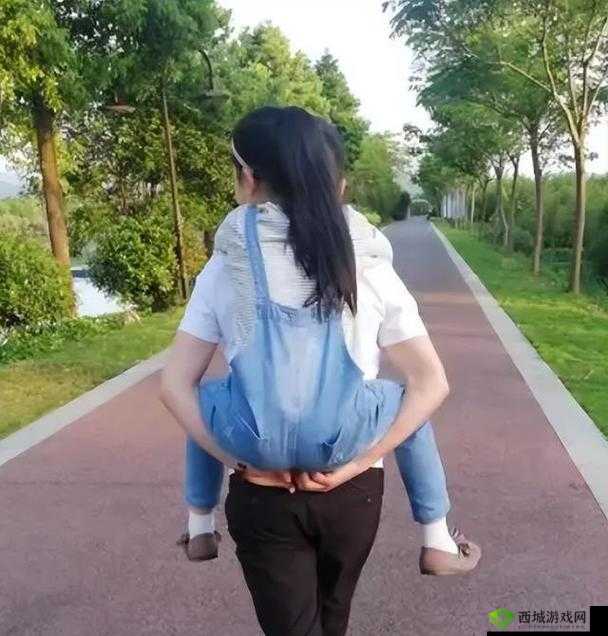 10岁女孩与爸爸过于亲密引发热议：家庭界限应如何把握？专家给出建议