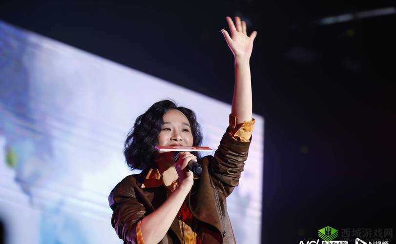 北条麻妃与朝桐光联袂出演的99精品久久作品:经典重现与全新演绎