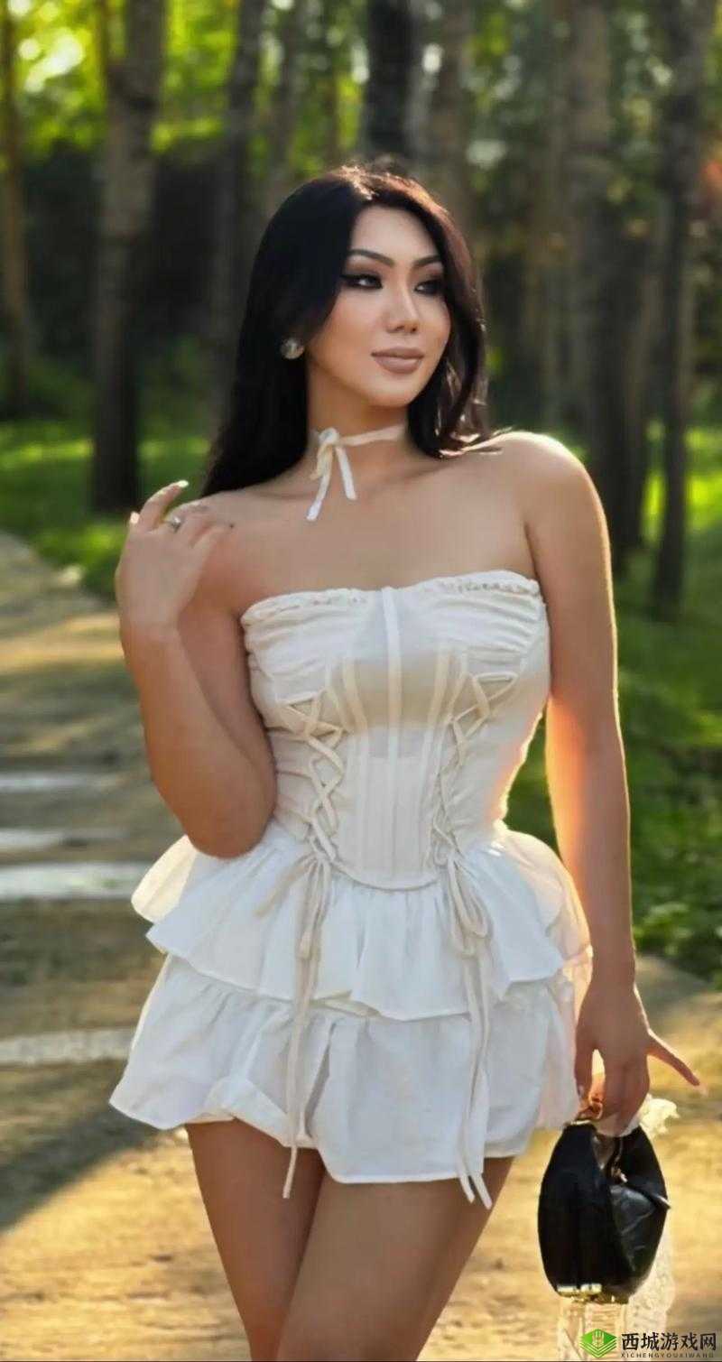 为什么洋妞裸交 BBw 在网络上如此受欢迎?这个问题引发了人们的广泛关注和讨论