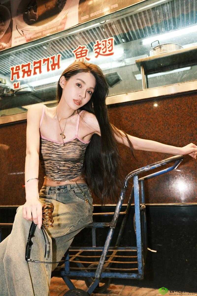 什么她的娇小身材竟能承受如此激烈的性爱?在这个视频中你将找到答案